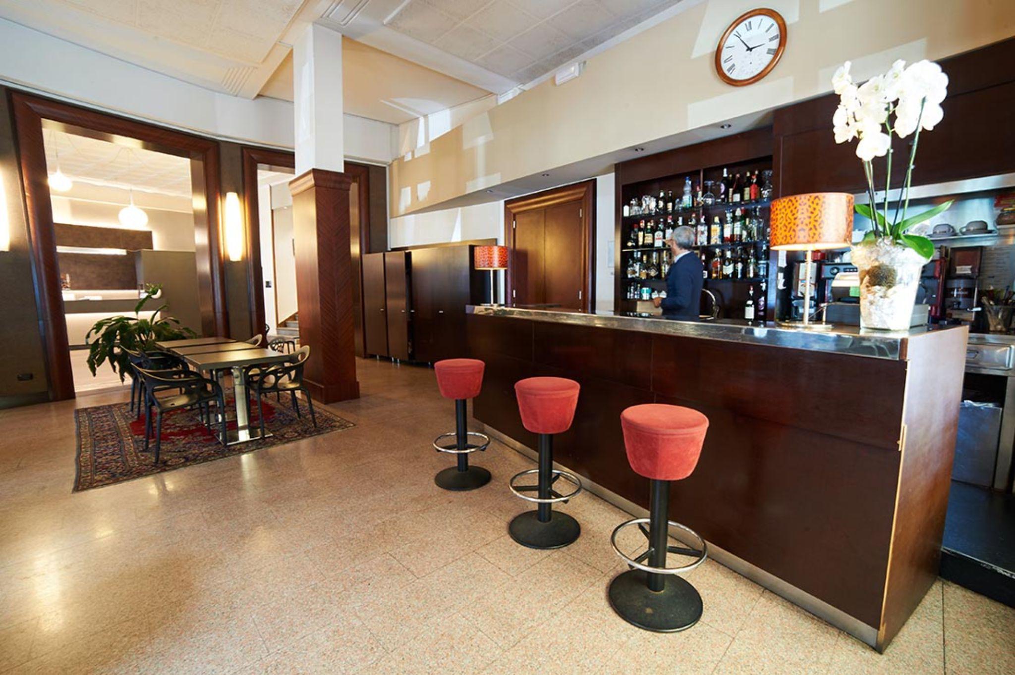 Hotel Giardino Arona Esterno foto