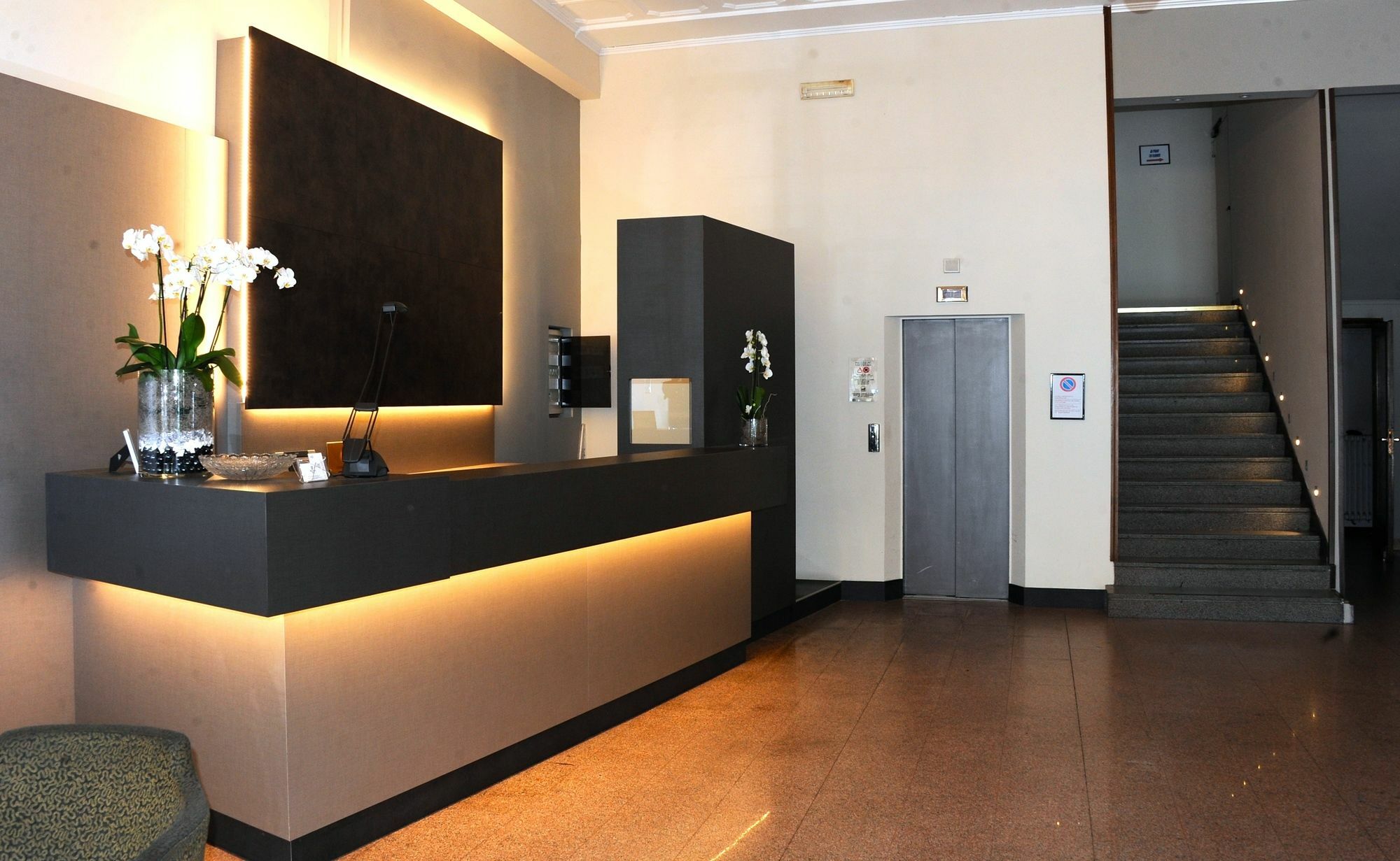 Hotel Giardino Arona Esterno foto